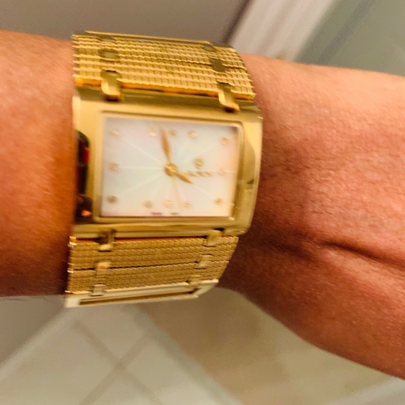 Watch - Picture 5 of 7